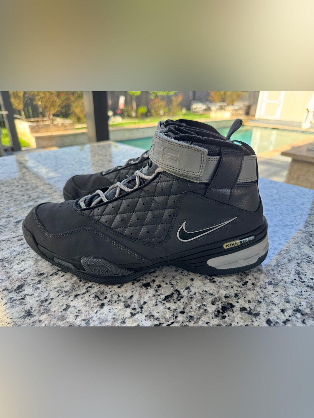 Nike Air Trivid Mid Top Men’s Basketball Sneaker Black Gray Strap 316048-001